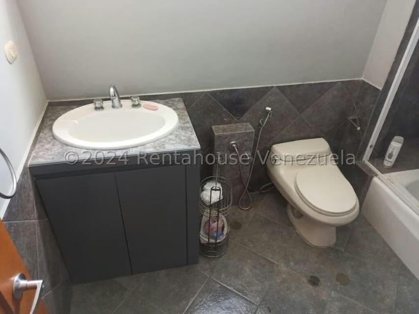 Casa (Multipes Niveles) en Venta en La Florida, Distrito Metropolitano - 52