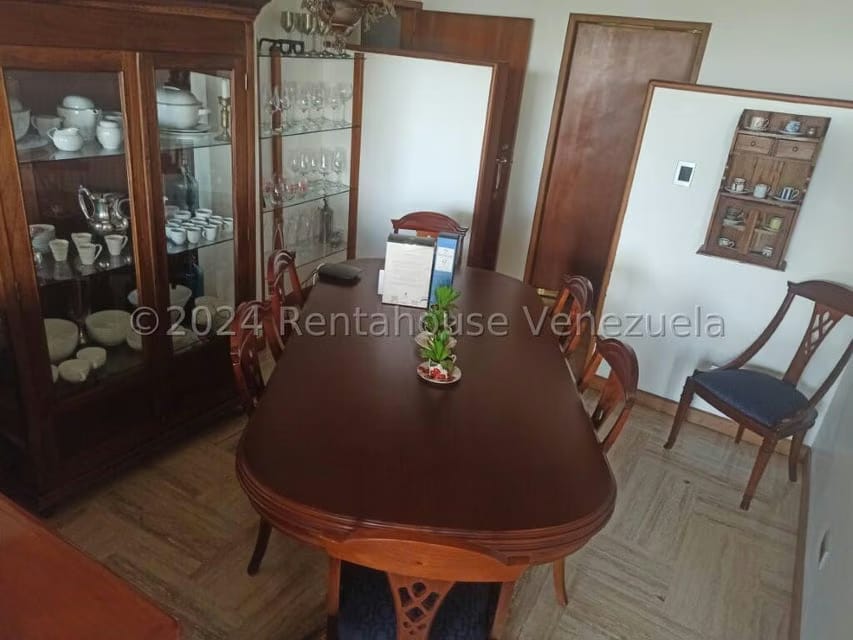 Casa (Multipes Niveles) en Venta en La Florida, Distrito Metropolitano - 76