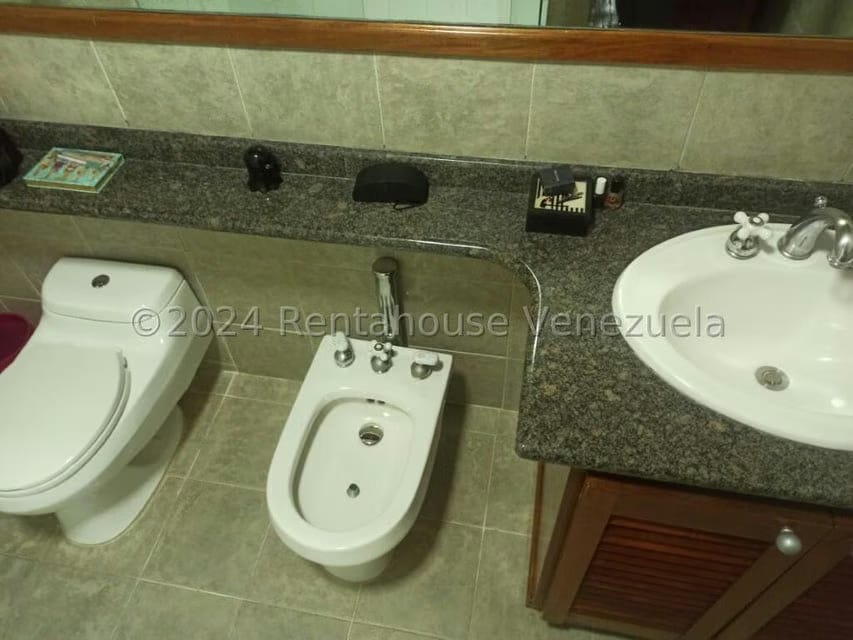 Casa (Multipes Niveles) en Venta en La Florida, Distrito Metropolitano - 82
