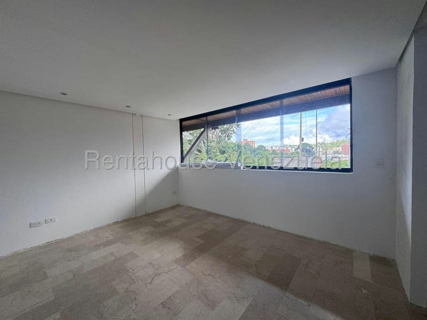 Casa (Multipes Niveles) en Venta en Los Naranjos del Cafetal, Distrito Metropolitano - 24