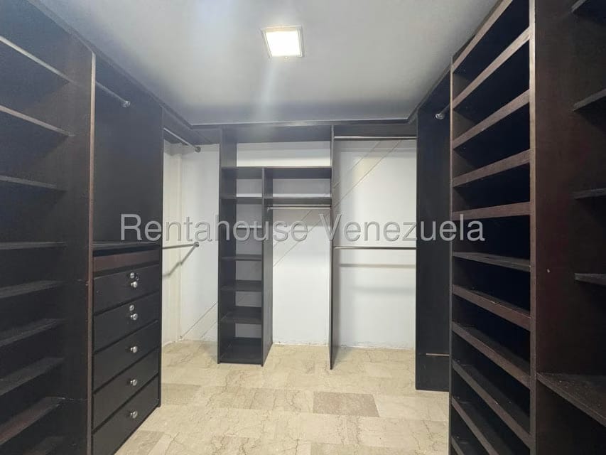 Casa (Multipes Niveles) en Venta en Los Naranjos del Cafetal, Distrito Metropolitano - 27