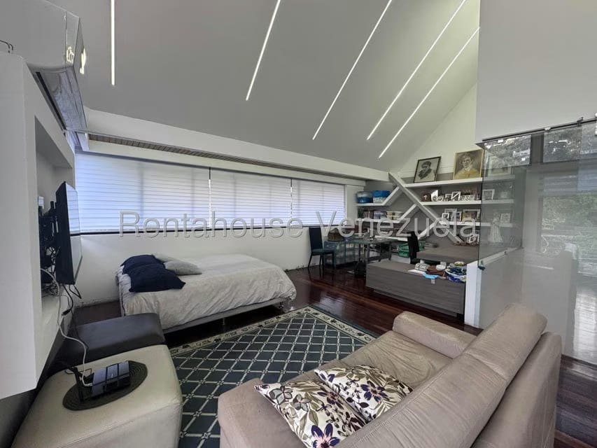 Casa (Multipes Niveles) en Venta en Los Naranjos del Cafetal, Distrito Metropolitano - 8