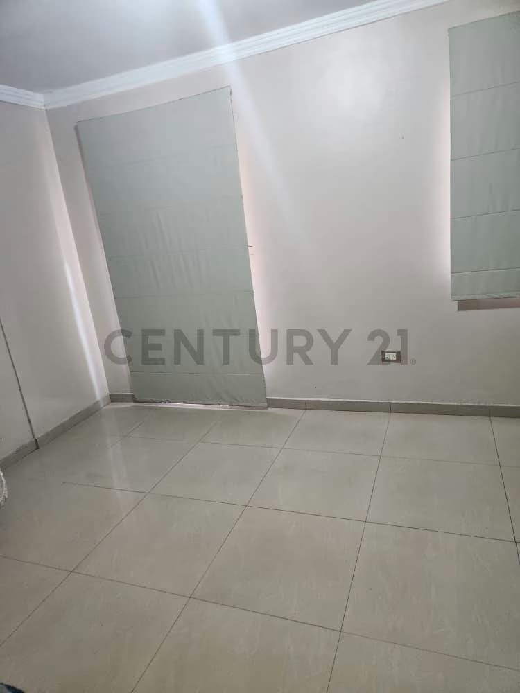 VENTA DE TOWNHOUSE Urb. Tazajal, Res. Villa Florencia 1 - 14