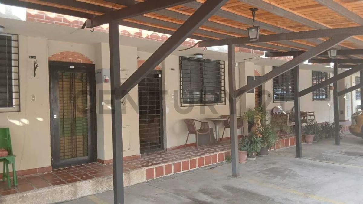 VENTA DE TOWNHOUSE Urb. Tazajal, Res. Villa Florencia 1 - 6
