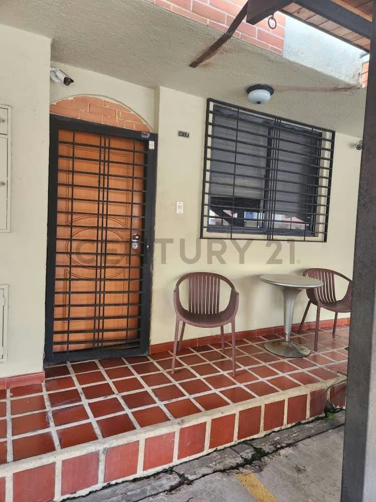 VENTA DE TOWNHOUSE Urb. Tazajal, Res. Villa Florencia 1 - 7