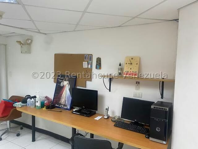 Comercial (Local Comercial) en Venta en Los Dos Caminos, Distrito Metropolitano - 12