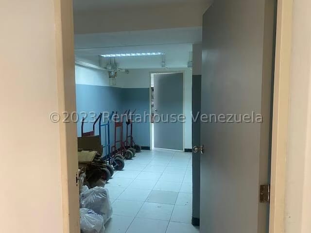 Comercial (Local Comercial) en Venta en Los Dos Caminos, Distrito Metropolitano - 15