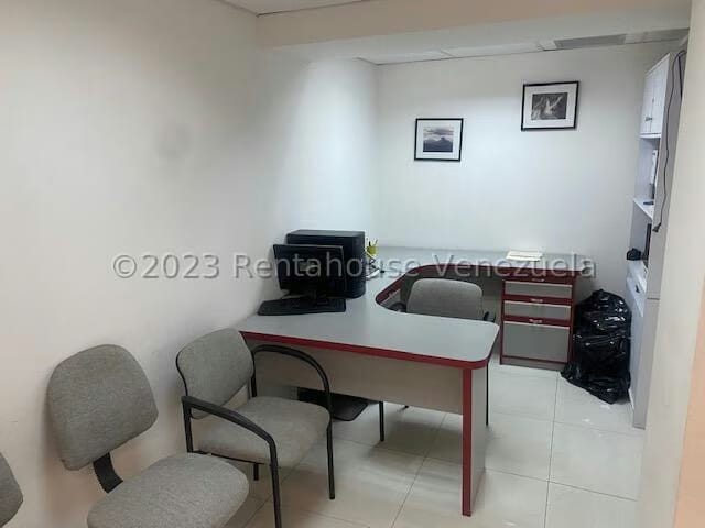 Comercial (Local Comercial) en Venta en Los Dos Caminos, Distrito Metropolitano - 7