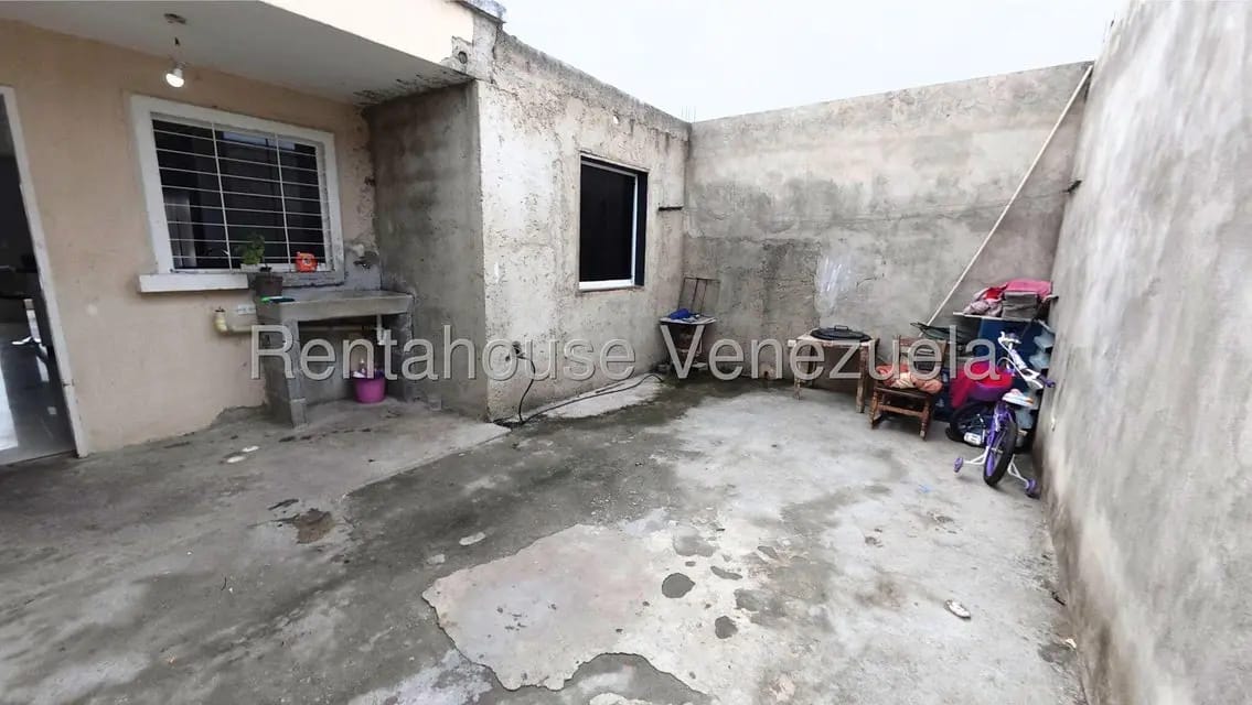 Casa (1 Nivel) en Venta en La Ensenada, Lara - 24
