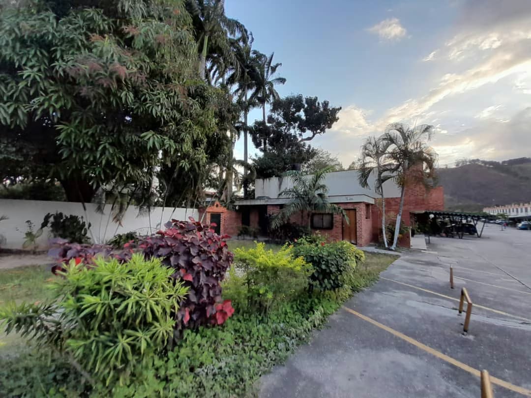 sky Grup Focus Alquila Town House