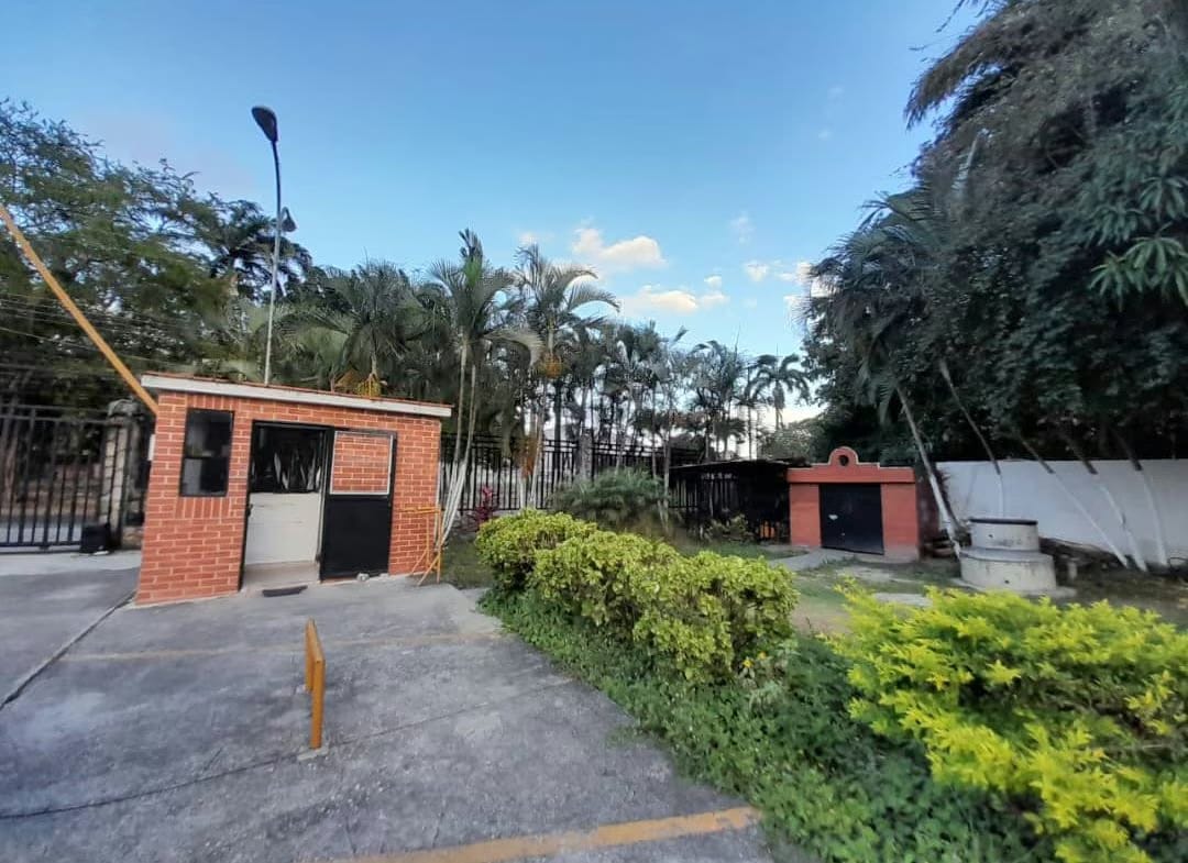 sky Grup Focus Alquila Town House - 2