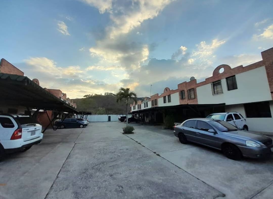 sky Grup Focus Alquila Town House - 3