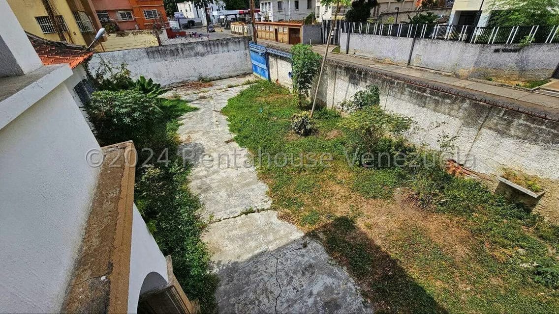 Casa (1 Nivel) en Venta en El Paraiso, Distrito Metropolitano - 36