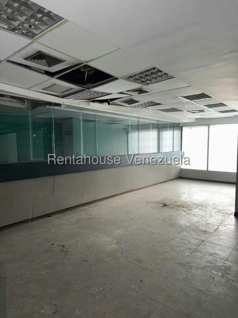 Comercial (Local Comercial) en Alquiler en Parque Central, Distrito Metropolitano