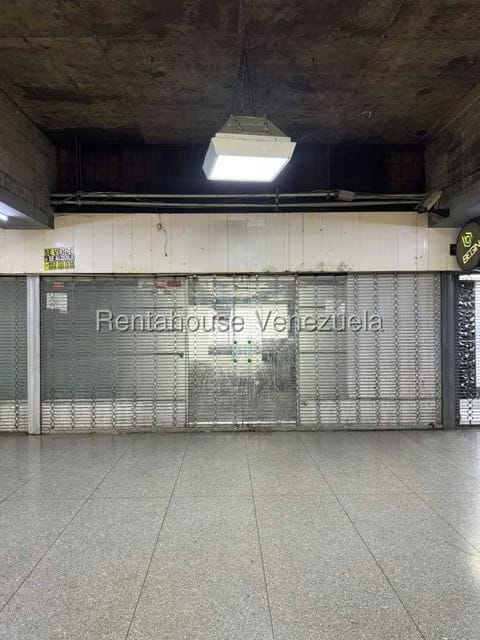 Comercial (Local Comercial) en Alquiler en Parque Central, Distrito Metropolitano - 2