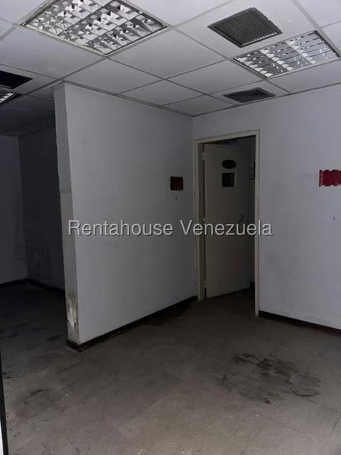 Comercial (Local Comercial) en Alquiler en Parque Central, Distrito Metropolitano - 16