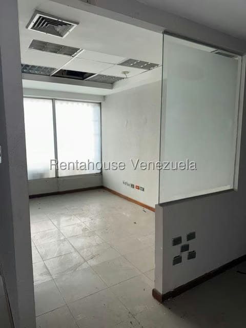 Comercial (Local Comercial) en Alquiler en Parque Central, Distrito Metropolitano - 6