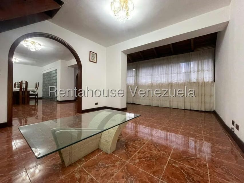 Apartamento (Penthouse) en Venta en Lomas del Avila, Distrito Metropolitano - 2