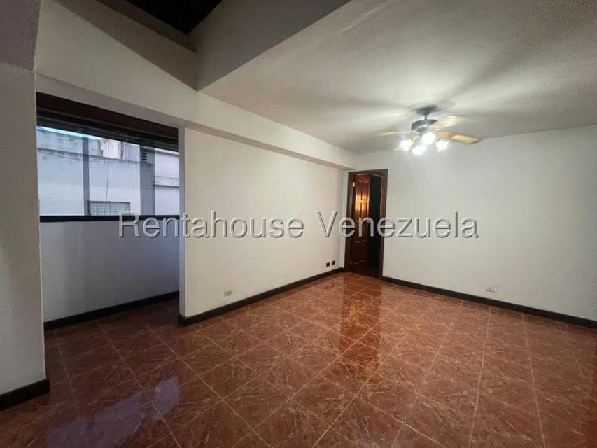 Apartamento (Penthouse) en Venta en Lomas del Avila, Distrito Metropolitano - 9