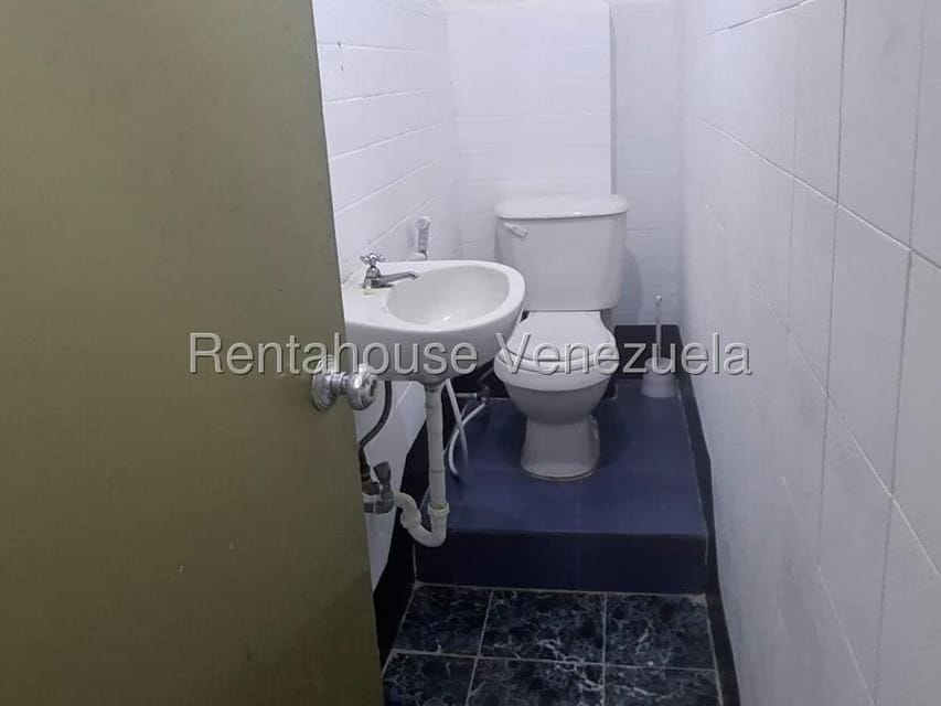 Comercial (Local Comercial) en Venta en Santa Monica, Distrito Metropolitano - 8