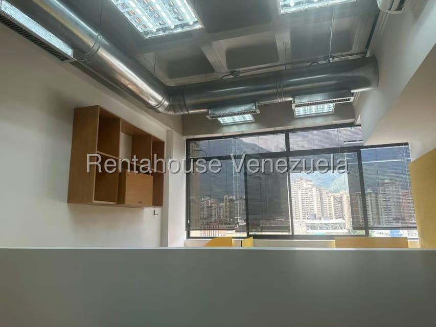 Comercial (Local Comercial) en Alquiler en Los Cortijos de Lourdes, Distrito Metropolitano - 22