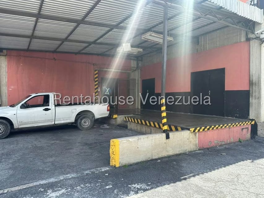 Comercial (Local Comercial) en Alquiler en Los Cortijos de Lourdes, Distrito Metropolitano - 32