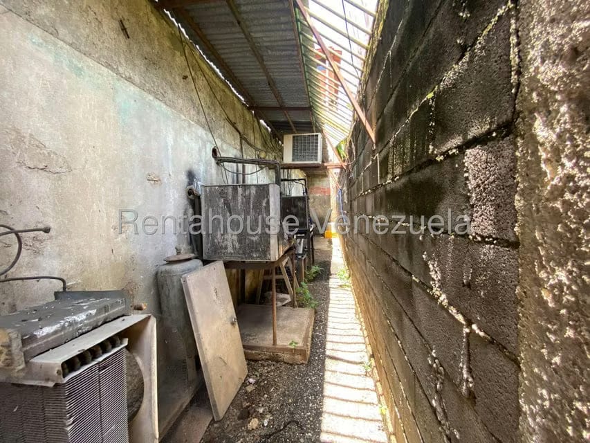 Comercial (Local Comercial) en Venta en La Raiza, Miranda - 18