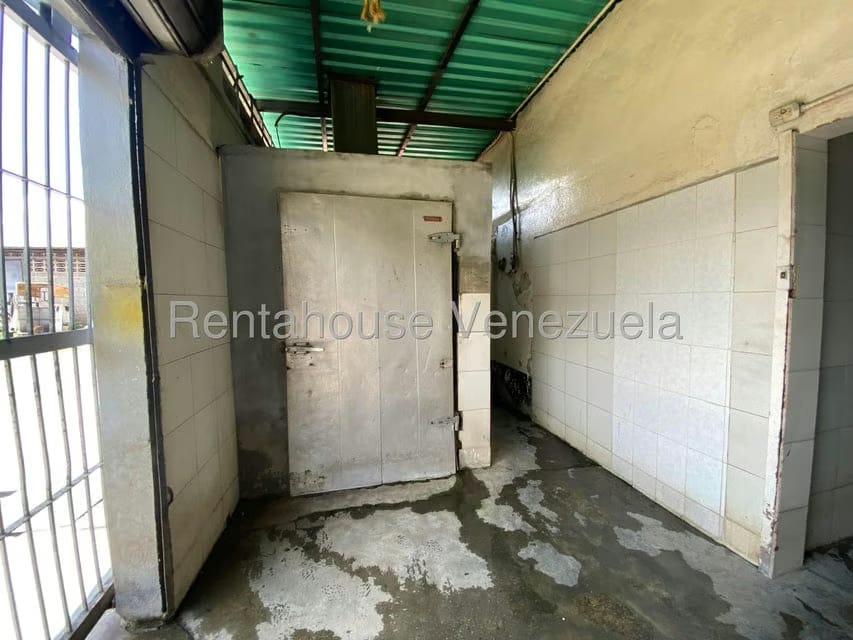 Comercial (Local Comercial) en Venta en La Raiza, Miranda - 20