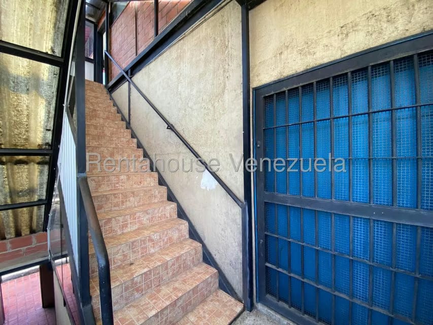 Comercial (Local Comercial) en Venta en La Raiza, Miranda - 34