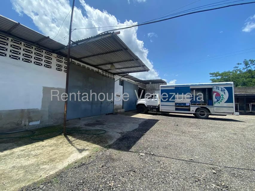 Comercial (Local Comercial) en Venta en La Raiza, Miranda - 5