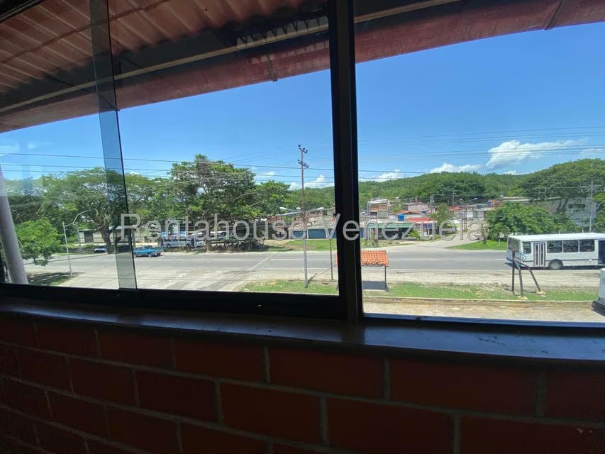 Comercial (Local Comercial) en Venta en La Raiza, Miranda - 41