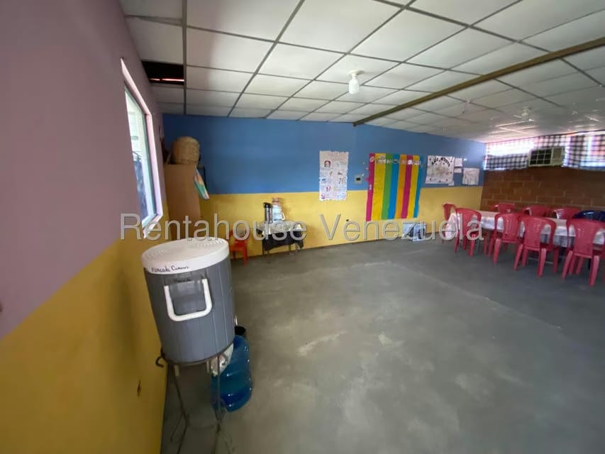 Comercial (Local Comercial) en Venta en La Raiza, Miranda - 42
