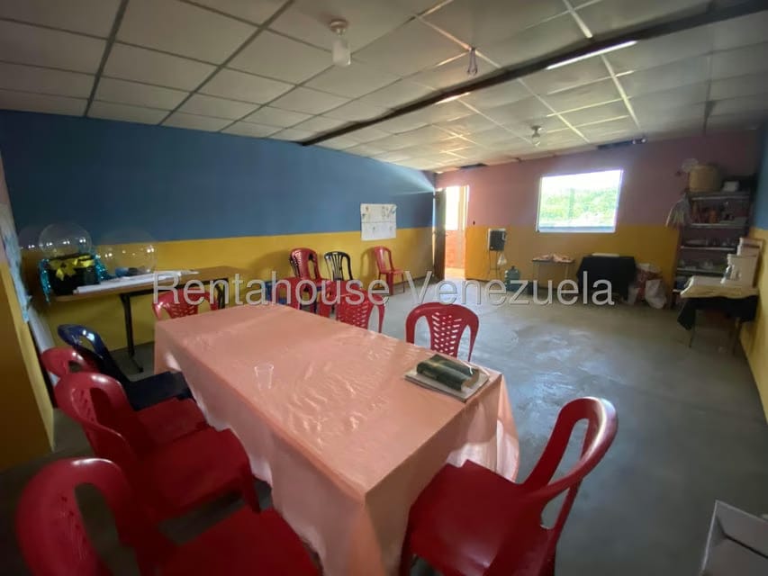 Comercial (Local Comercial) en Venta en La Raiza, Miranda - 44