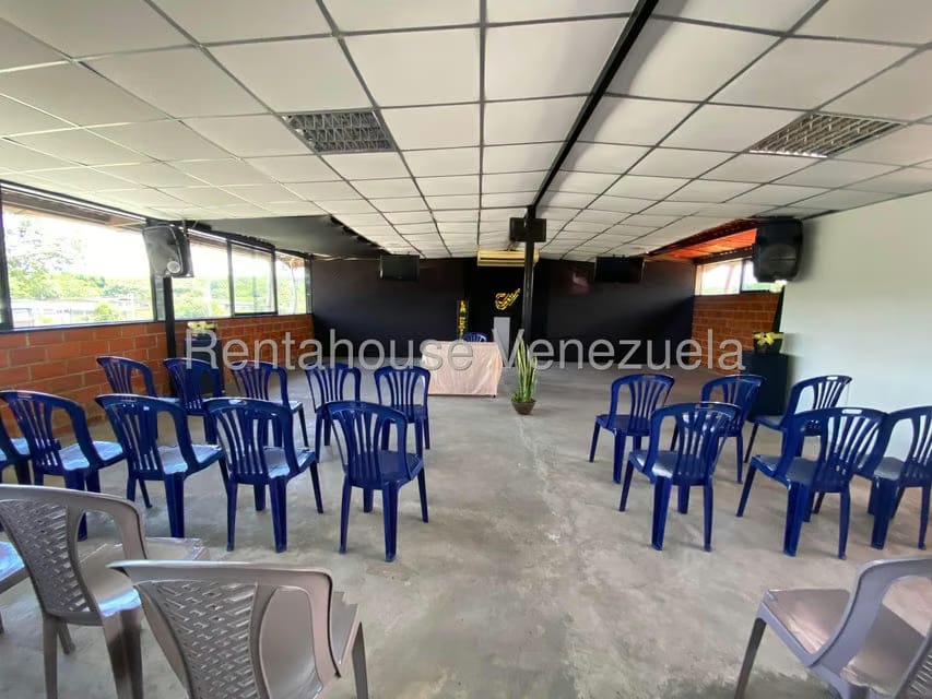 Comercial (Local Comercial) en Venta en La Raiza, Miranda - 50