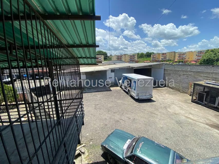 Comercial (Local Comercial) en Venta en La Raiza, Miranda - 56