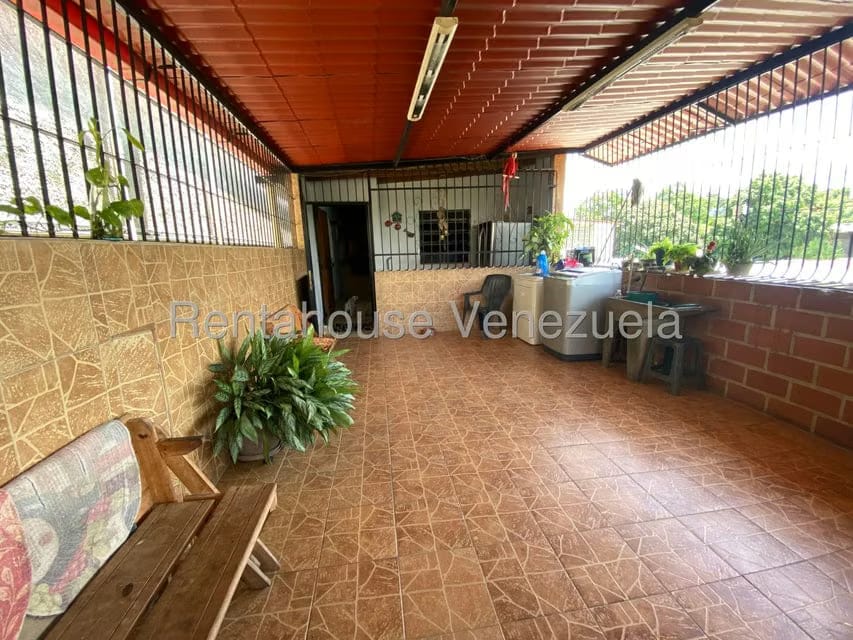 Comercial (Local Comercial) en Venta en La Raiza, Miranda - 60