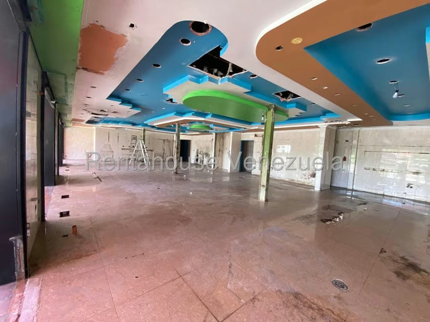 Comercial (Local Comercial) en Venta en La Raiza, Miranda - 68