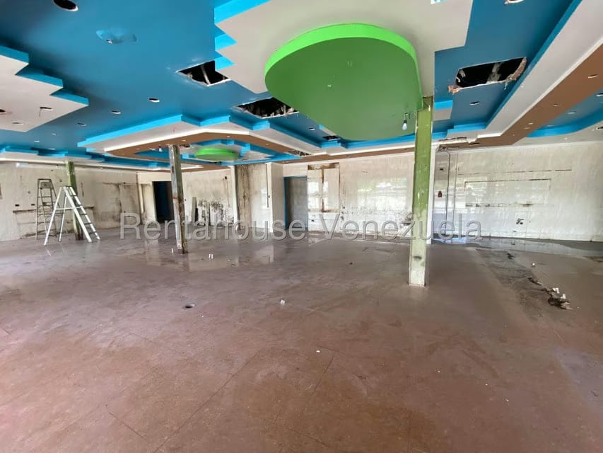 Comercial (Local Comercial) en Venta en La Raiza, Miranda - 69