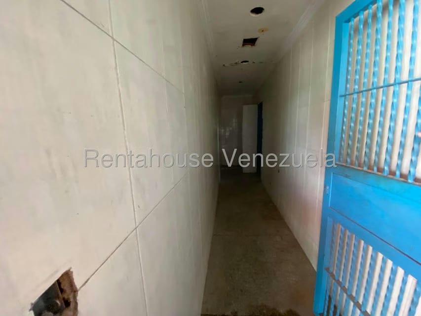 Comercial (Local Comercial) en Venta en La Raiza, Miranda - 70