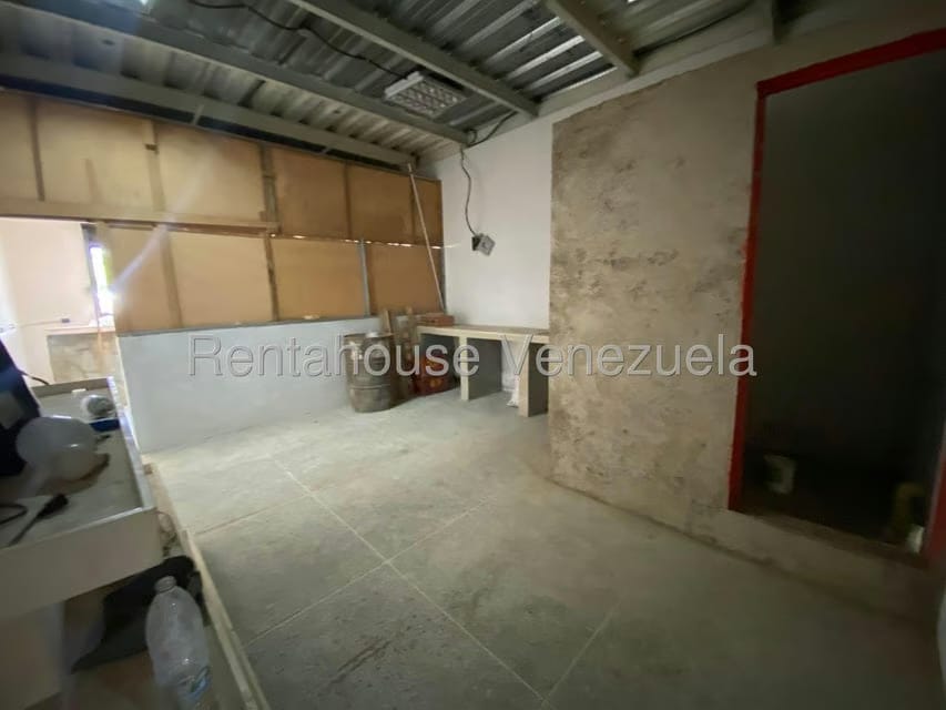 Comercial (Local Comercial) en Venta en La Raiza, Miranda - 76