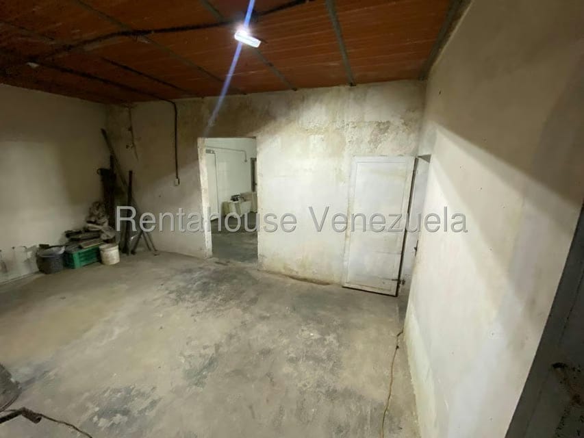 Comercial (Local Comercial) en Venta en La Raiza, Miranda - 78
