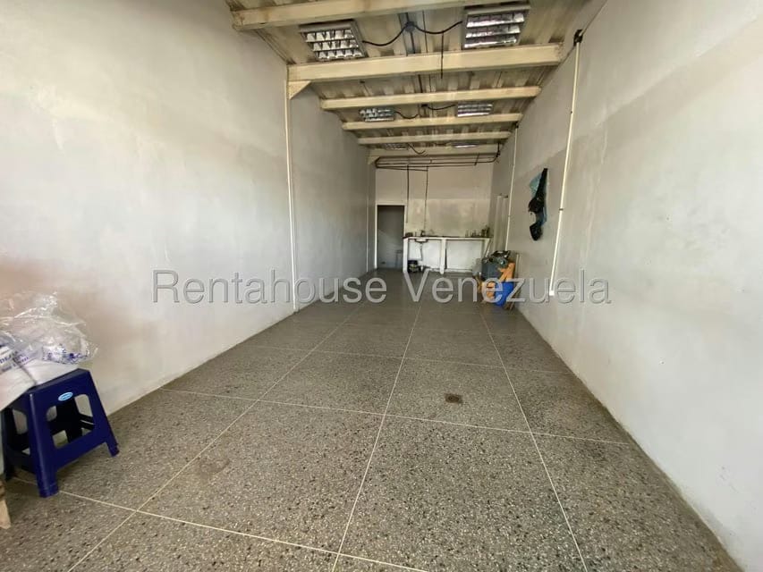 Comercial (Local Comercial) en Venta en La Raiza, Miranda - 79