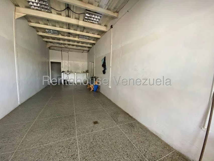 Comercial (Local Comercial) en Venta en La Raiza, Miranda - 80