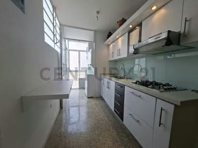En venta encantador apartamento, ubicado en Colinas de Bello Monte, Caracas - 3