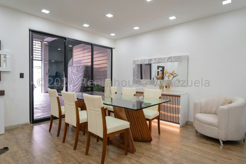 Comercial (Local Comercial) en Venta en Las Minas, Miranda - 28