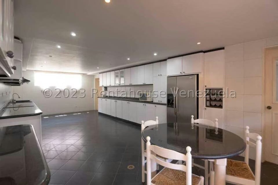 Casa (Multipes Niveles) en Venta en Prados del Este, Distrito Metropolitano - 11