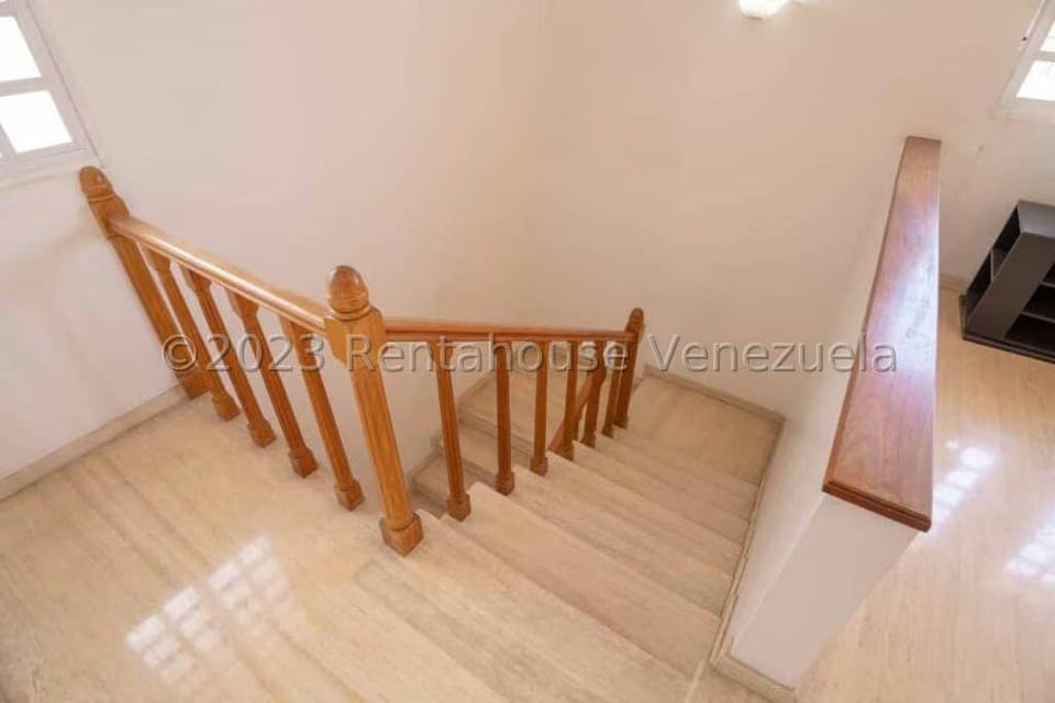 Casa (Multipes Niveles) en Venta en Prados del Este, Distrito Metropolitano - 15
