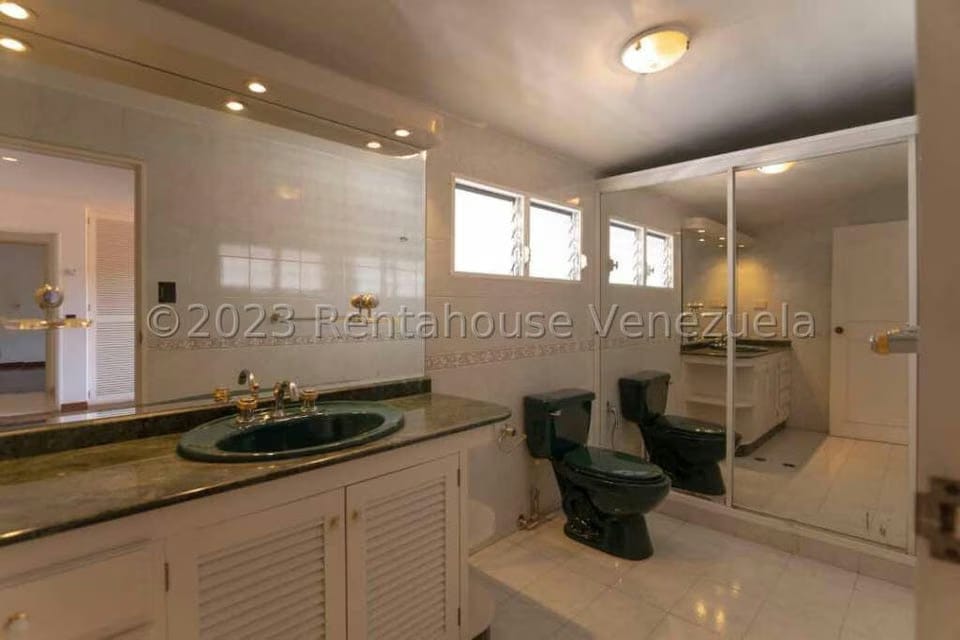 Casa (Multipes Niveles) en Venta en Prados del Este, Distrito Metropolitano - 21