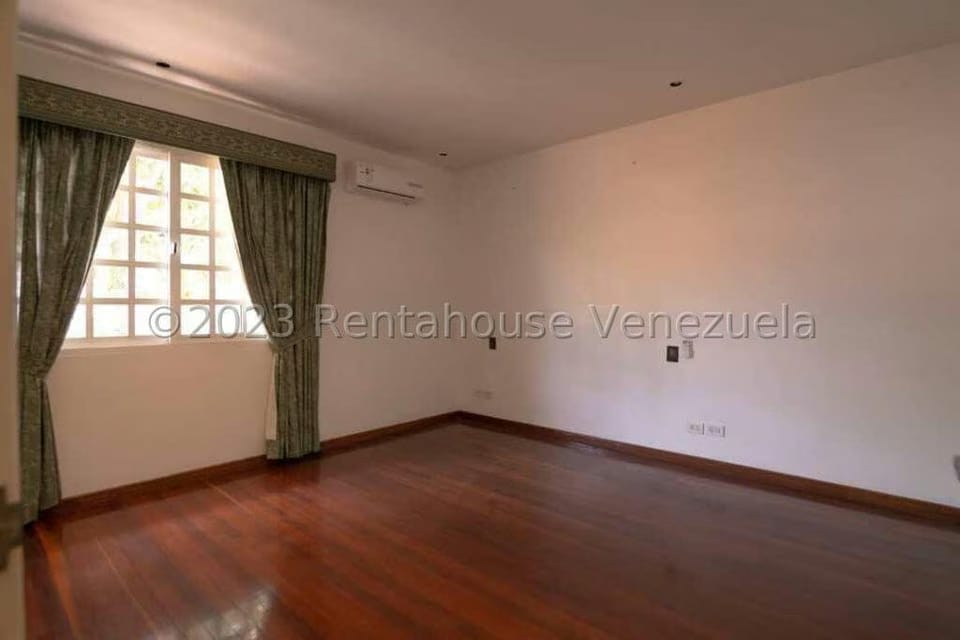 Casa (Multipes Niveles) en Venta en Prados del Este, Distrito Metropolitano - 22