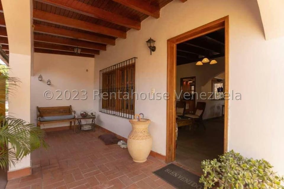 Casa (Multipes Niveles) en Venta en Prados del Este, Distrito Metropolitano - 30